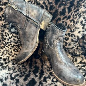 Corral ankle boots 8.5